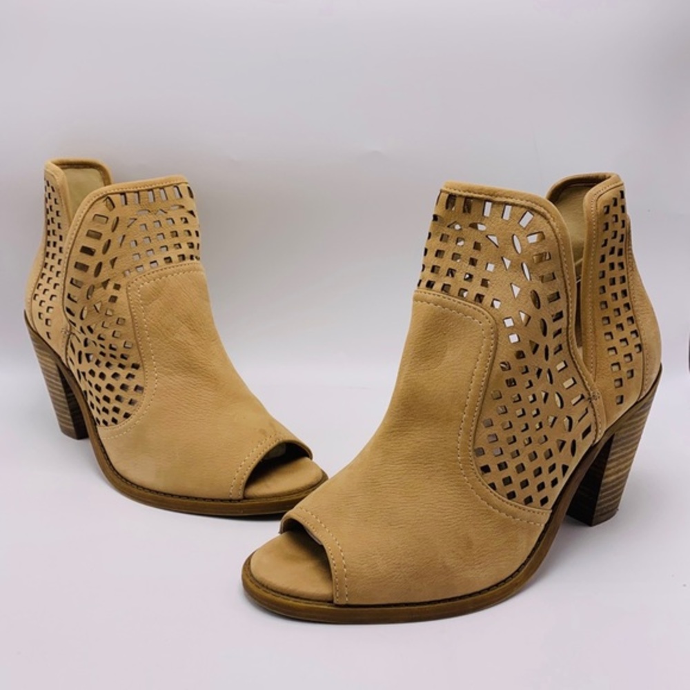 EUC Jessica Simpson Cherrell Open-Toe Leather Booties